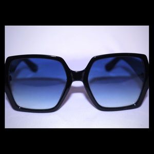 Glam Oversized Frames